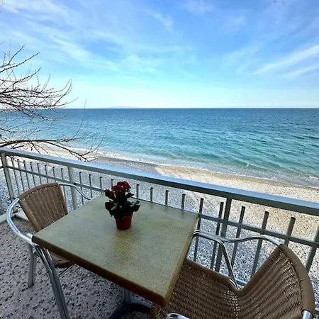 Grekou In The Waves Appartement Leonídion