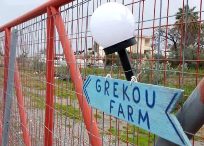 Grekou In The Waves *